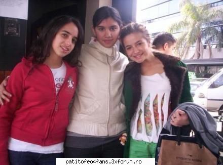 Fans - kitty - Brenda Asnicar