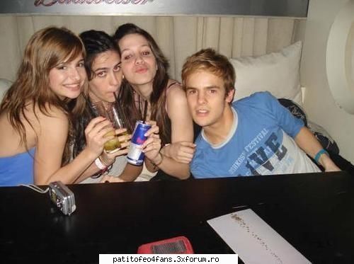Friends - kitty - Brenda Asnicar